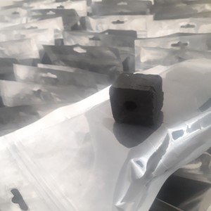 زغال پالونیا هیبرید ذغال چوب پالونیا هیبرید  زغال نارگیل ذغال نارگیل زغال بلوط ذغال بلوط زغال فشرده پالونیا هیبرید صادراتی و ارگانیک   زغال صنعتی فشرده پالونیا با کیفیت بسیار عالی   ماندگاری بالا و حرارت بسیار عالی   بدون دود و بدون جرقه و بدون سردرد   با خاکستر بسیار کم 